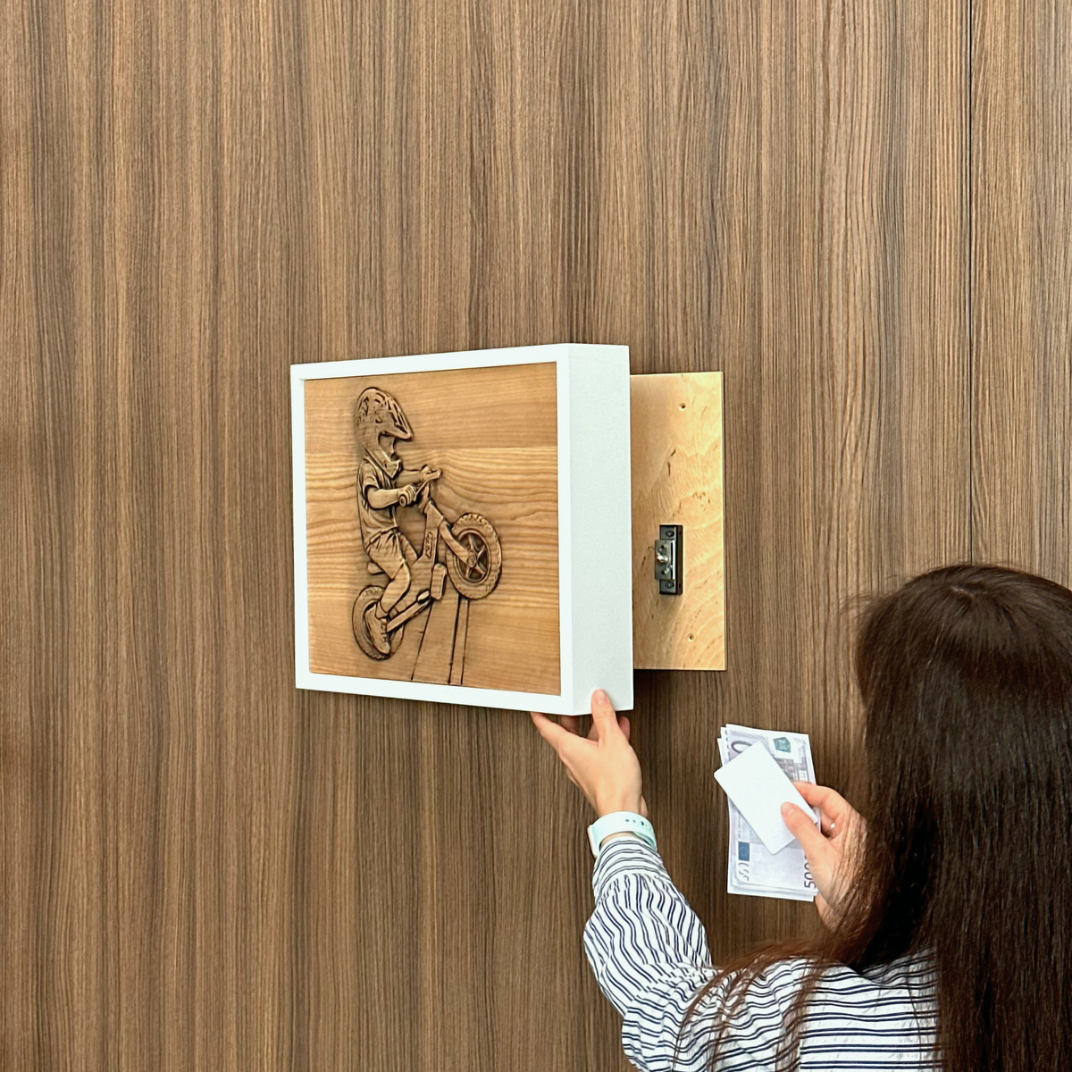 Custom Photo Wall Art with Hidden RFID Storage – D01
